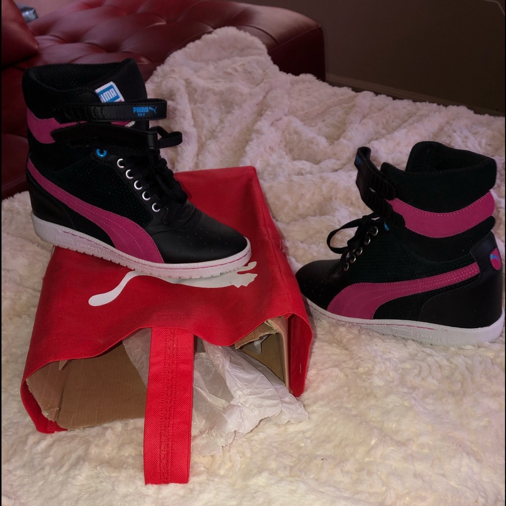 Bark warn Puma Wedge Sneakers